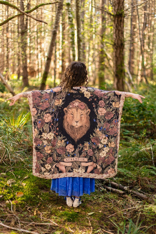 NARNIA LIONESS KIMONO