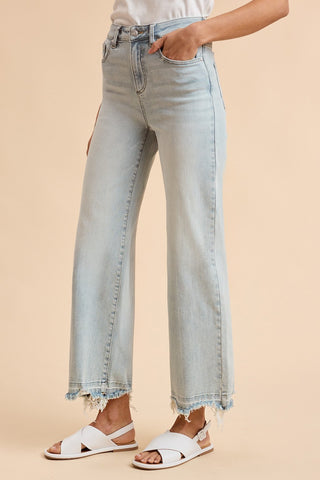 ROXY DISTRESSED JEANS