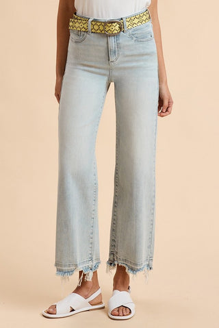 ROXY DISTRESSED JEANS