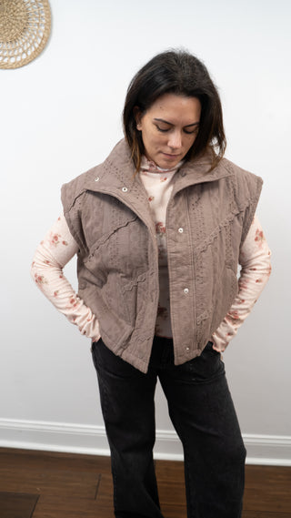 COURTNEY CROCHET PUFFY VEST
