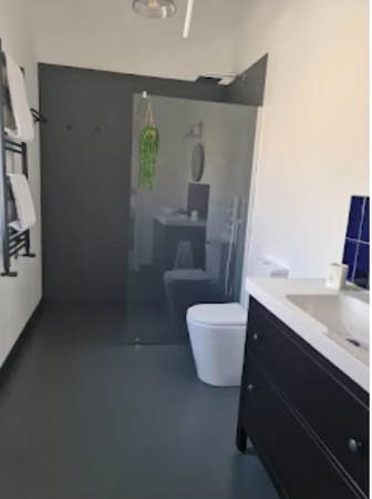 Room image 4