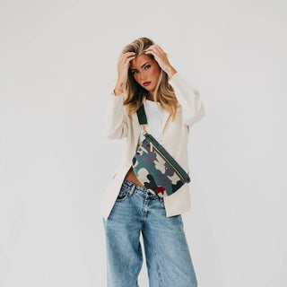 COLBY CANVA PRINTED HEART SLING BAG