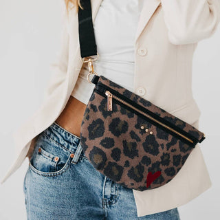 COLBY CANVA PRINTED HEART SLING BAG